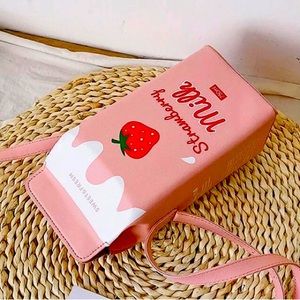🍓Strawberry Milk Purse 🍓